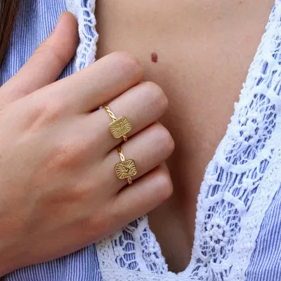 BIJOUX & ACCESSOIRES