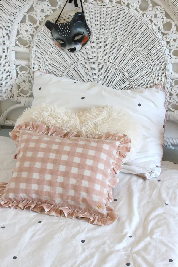 Coussin avec volant - vichy macaron