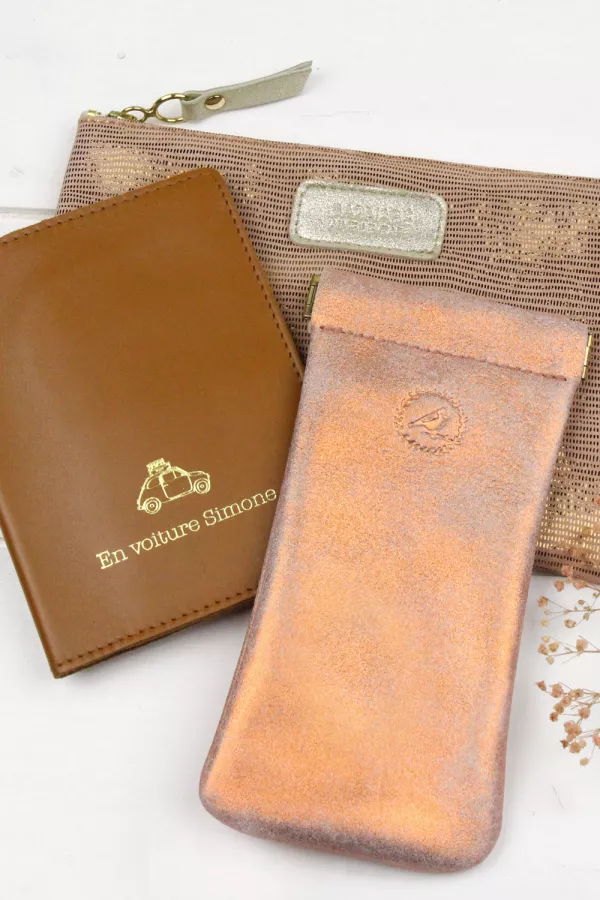 Etui lunette étui papier voiture pochette femme 100% cuir coloris cuivré caramel Barnabé aime le café made in france