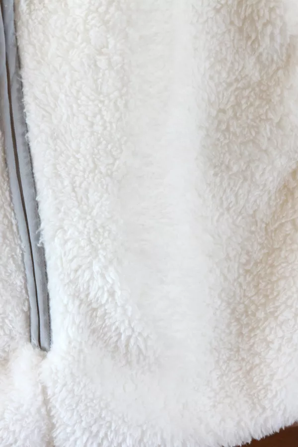 polaire blanche douce Barnabé aime le café made in france