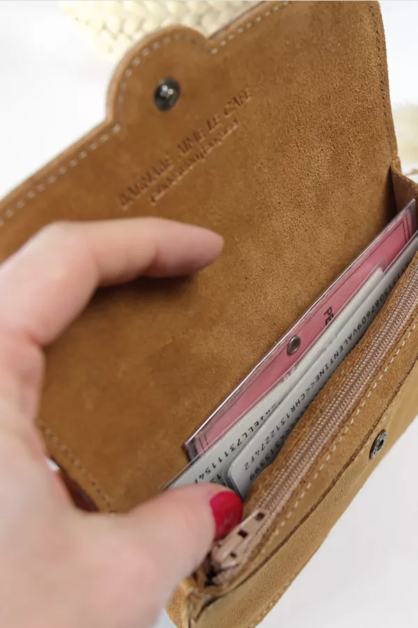 portefeuille femme 100% cuir caramel doré Barnabé aime le café production française zoom