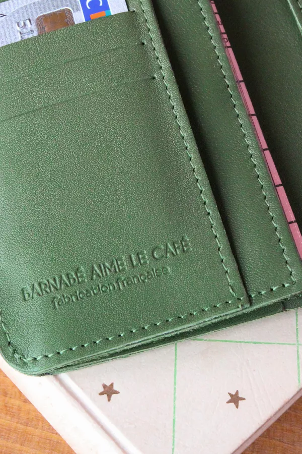portefeuille homme vert  Barnabé aime le café made in france zoom