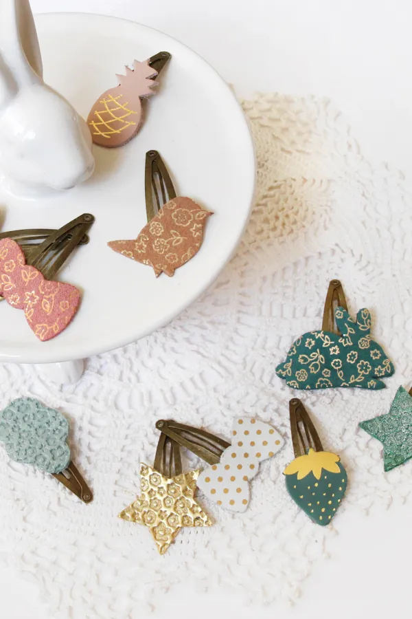 Barrette clic-clac cuir - Lapin fleuri