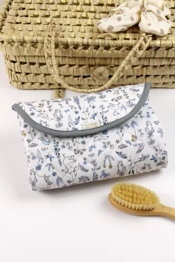 matelas à langer de voyage Liberty animaux made in france Barnabé aime le café