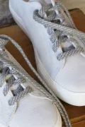 paire de lacets grises irisé tennis blancs Barnabé aime le café made in france