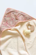 Cape de bain bébé éponge blanche capuche Liberty rose made in france Barnabé aime le café