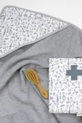 assortiment naissance cape de bain brosse et protège carnet de santé Liberty