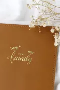 Protège livret de famille en cuir marron marquage doré Barnabé aime le café made in france  zoom