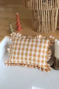 Coussin avec volant - vichy moutarde