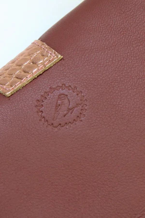 dos portefeuille macaron oiseau cuir rose Barnabé aime le café production française