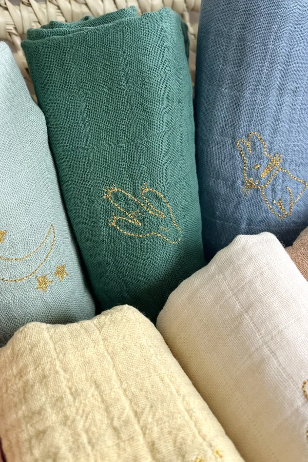 broderie dorée lange