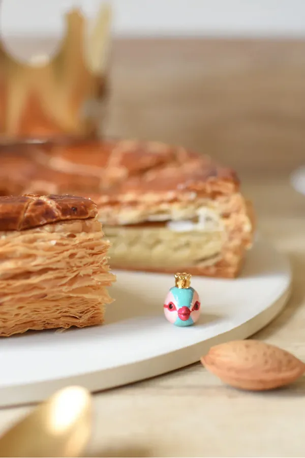 Fêve en porcelaine - Oiseau porte bonheur