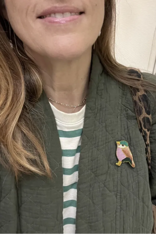 Bijou brodé - Oiseau vert & rose