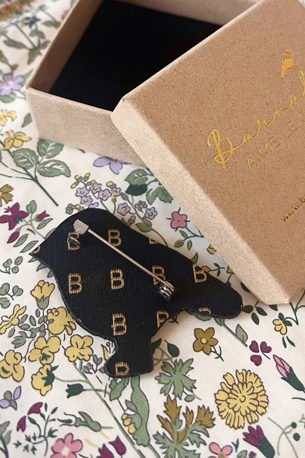 Bijou brodé - Oiseau vert & rose