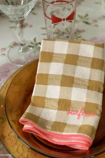 Serviette de Table moutarde - Surfeur