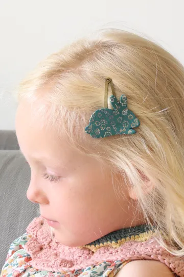 Barrette clic-clac cuir - Lapin fleuri