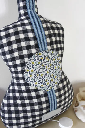 guitare musical vichy noir et blanc