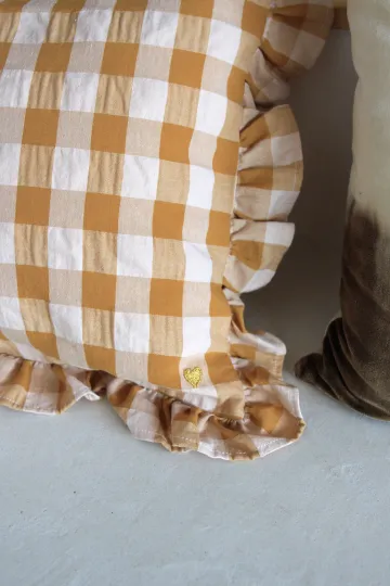 Coussin avec volant - vichy moutarde