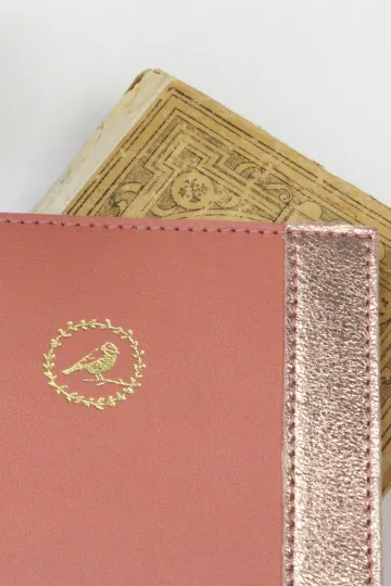 Couverture agenda cuir Barnabé aime le café  made in France  coloris rose