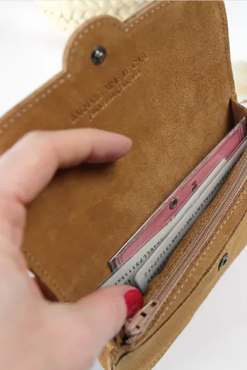 portefeuille femme 100% cuir caramel doré Barnabé aime le café production française zoom