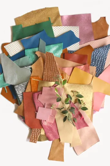 Chutes de cuir - assortiment de + de 800 gr